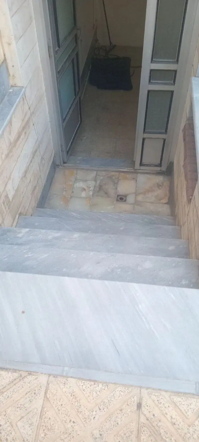 زیرزمین مسکونی