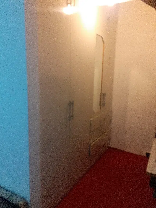 خانه ۱۰۰ متری طبقه دوم ورودی جدا دارای حیاط ماشین