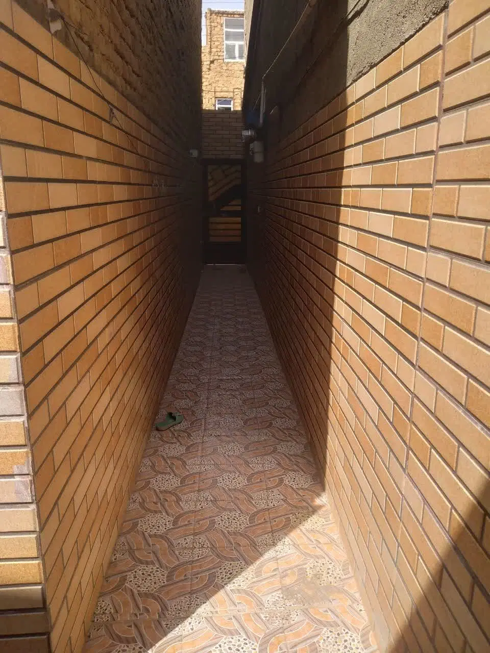 منزل.خانه پشت قواره دربست