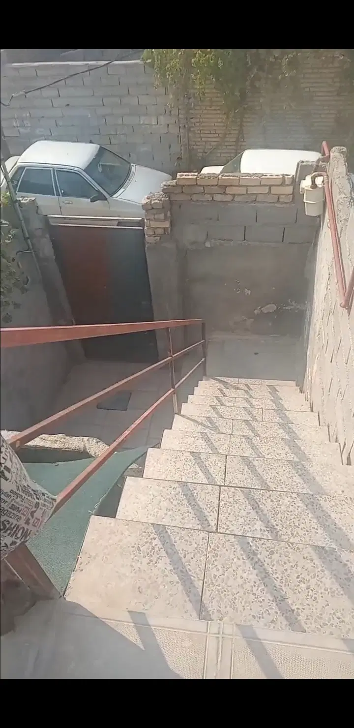 خانه طبقه دوم روبه چنارون