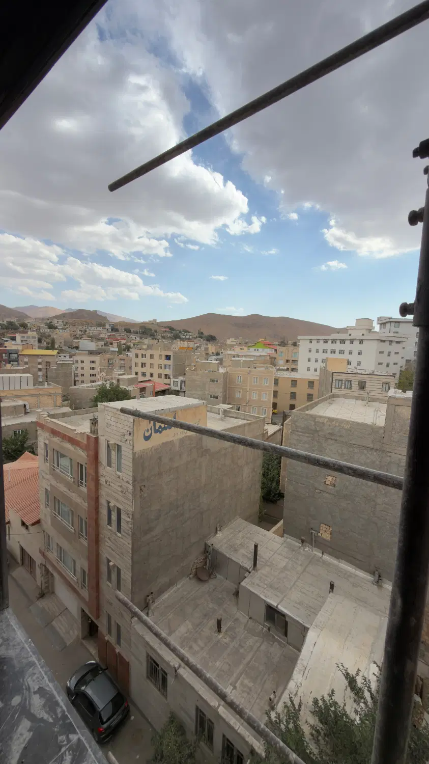 ۱۶۰ متری طبقه ۵ زیر دانشگاه