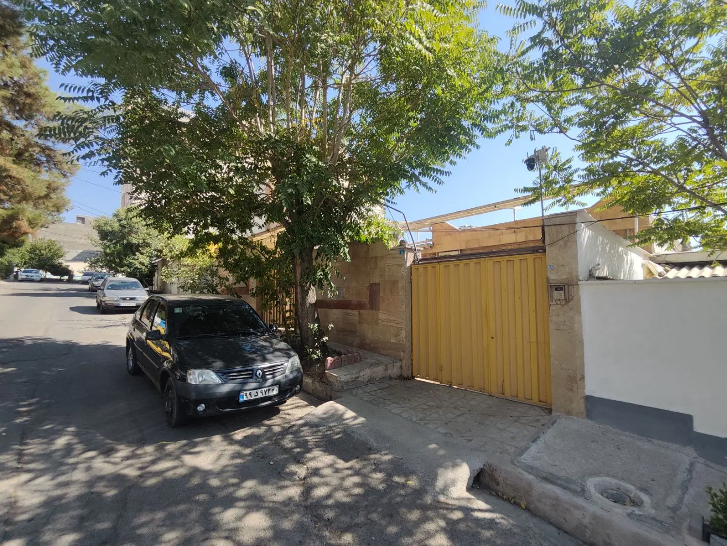 ۲۴۰ متر ویلایی بی نظیردر بام کرج