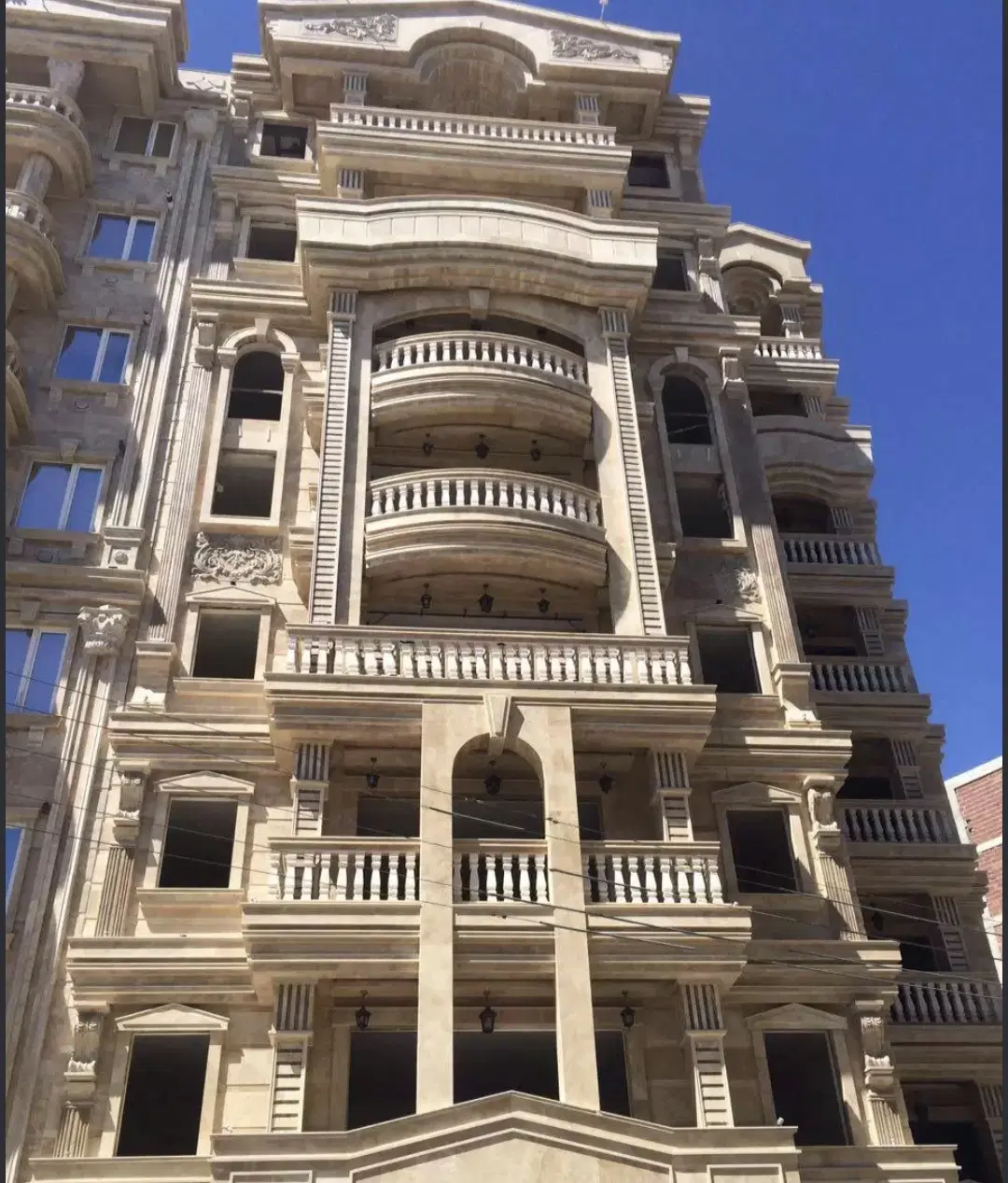 پیش فروش واحد مسکونی 156 و176متر 3خواب بصورت خام
