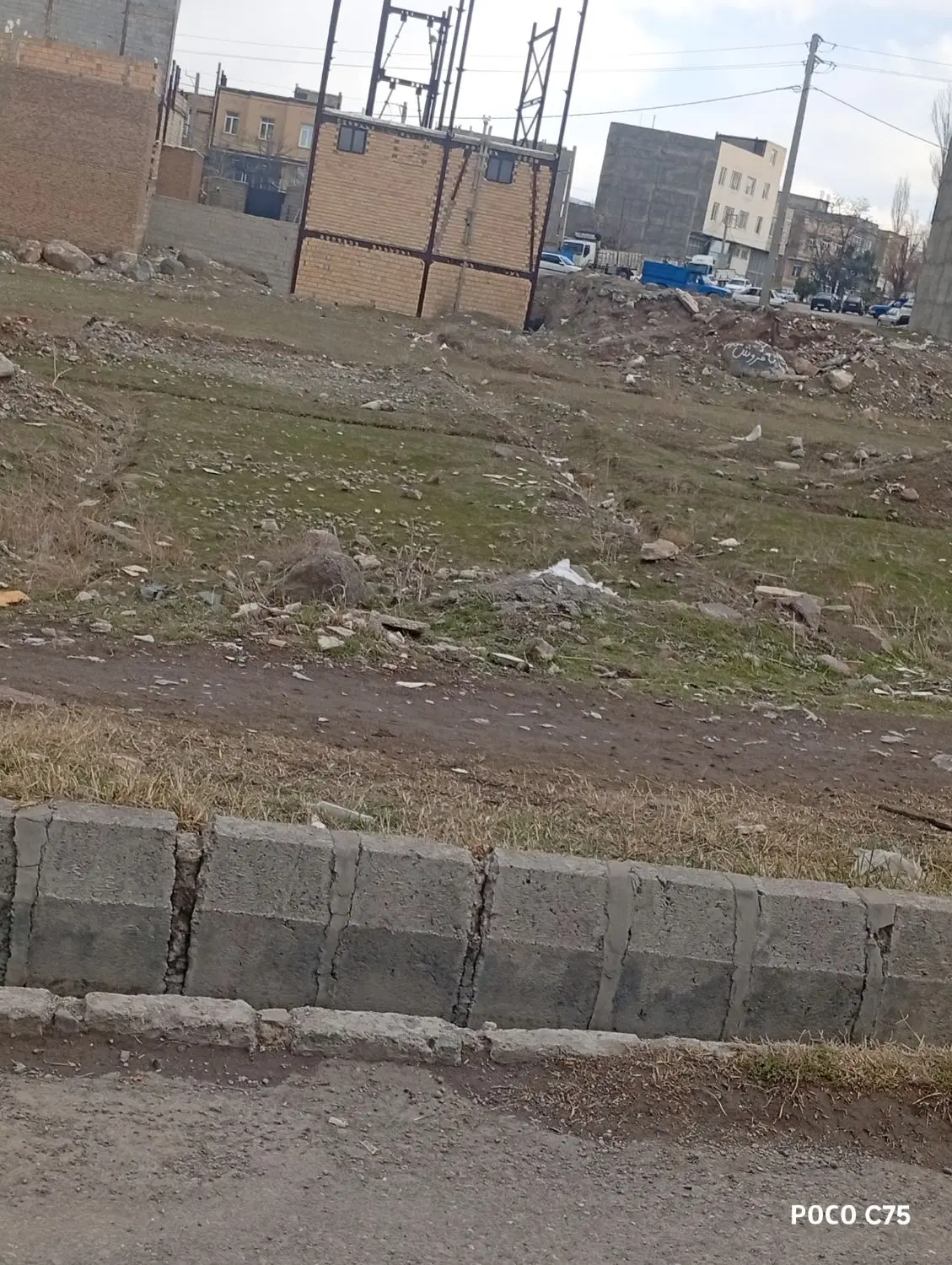 زمین مسکونی