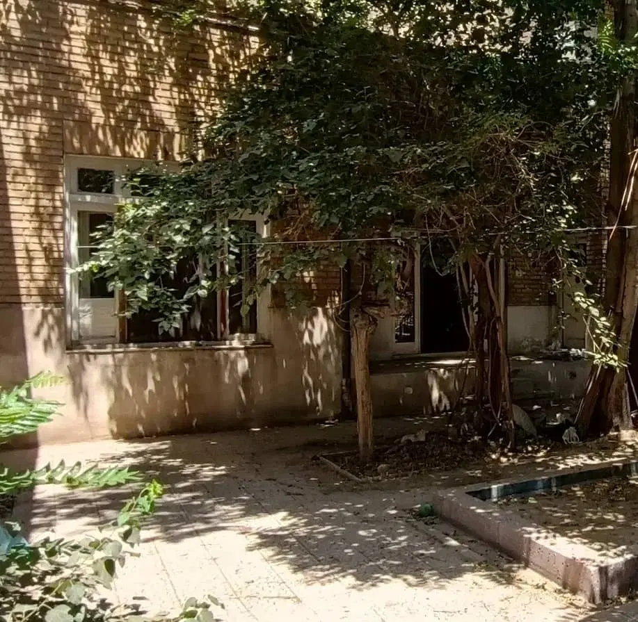 خانه قدیمی در بافت