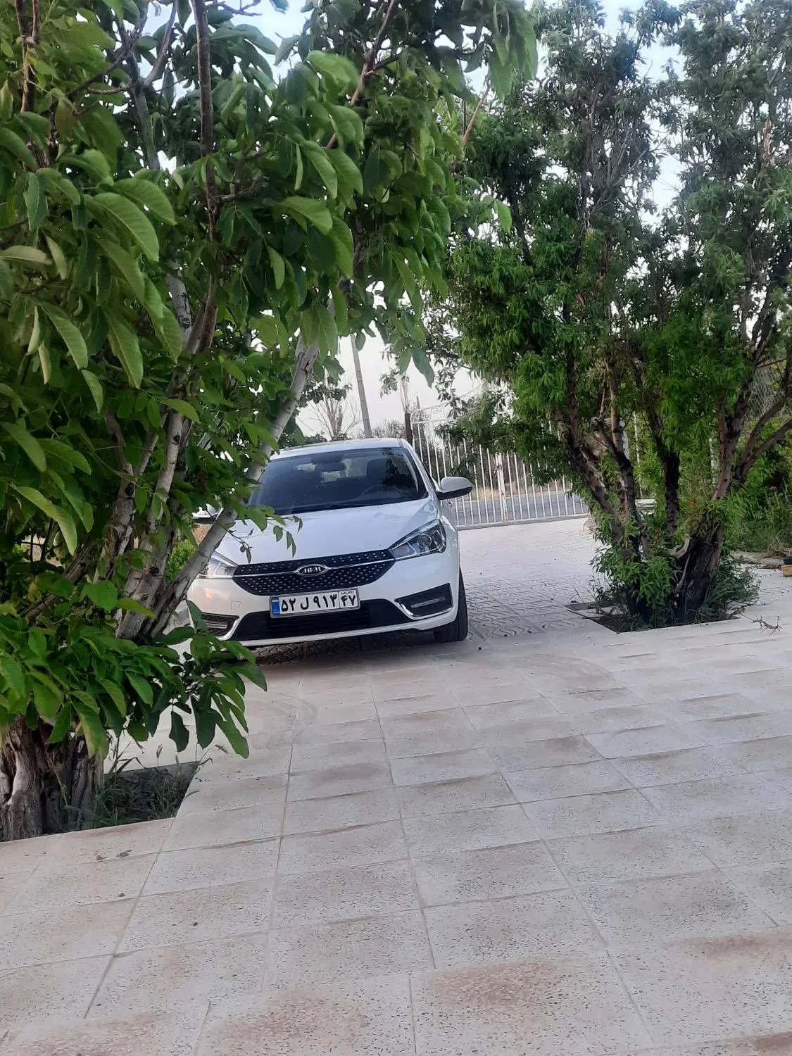 باغ بحر جاده اراک مرزیجران(ولی اباد)
