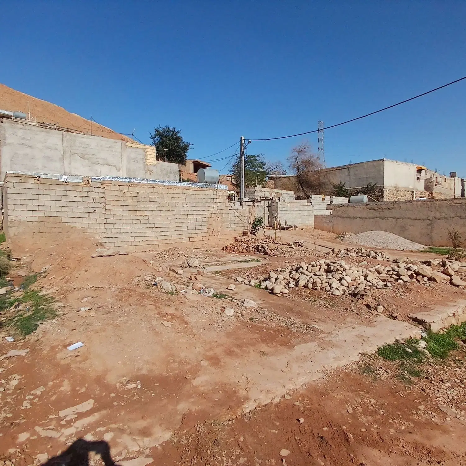 فروش زمین۱۸۲ متری  مسجدسلیمان محله ریل وی.