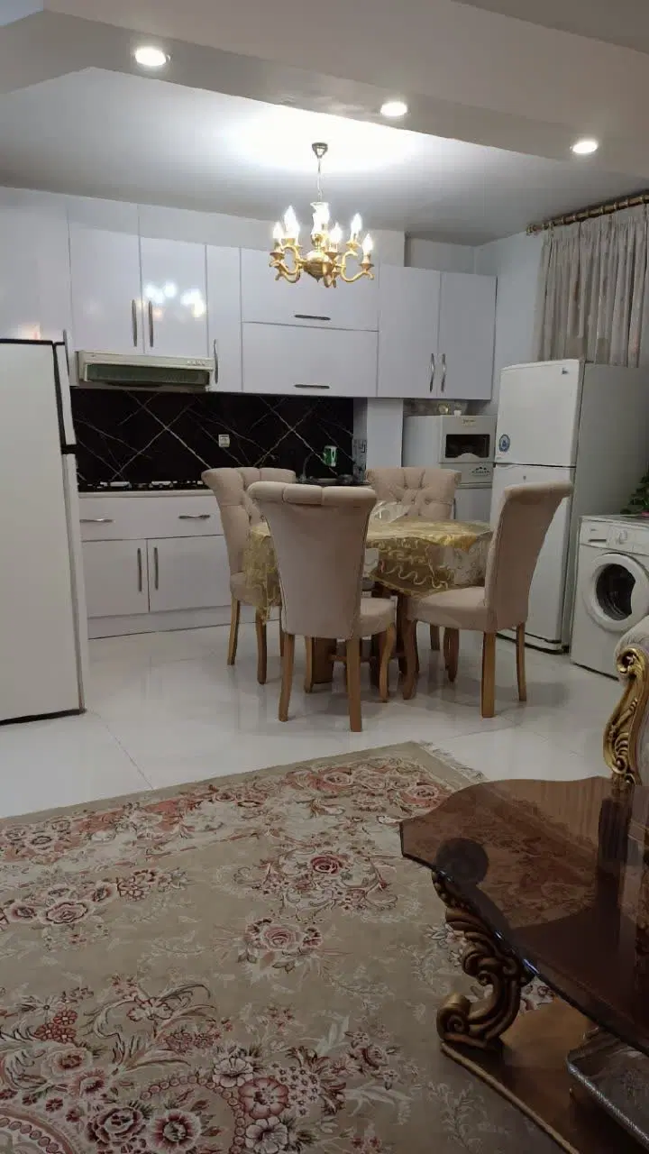 آپارتمان 121متر مفید حاشیه بلوار حجاب