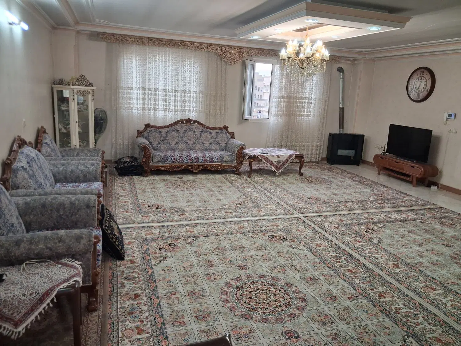 ۱۰۰متری سرخحصار