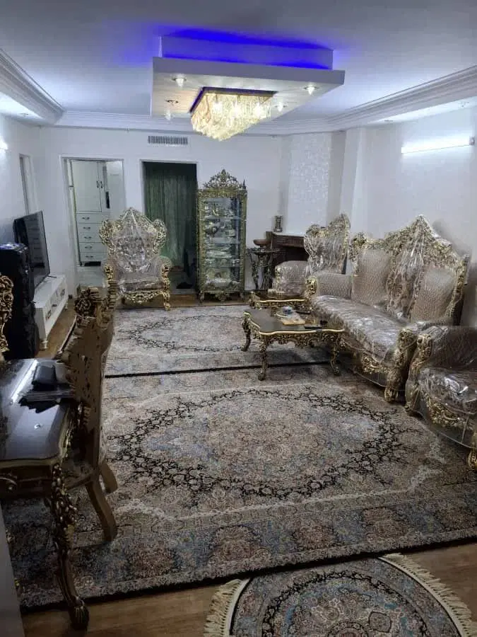هفتاد سه متر فول بازسازی دو خواب جنوبی تک‌واحدی