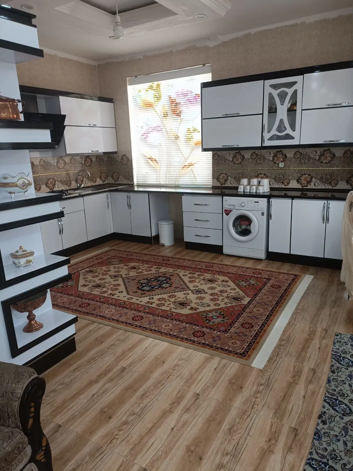 160متر آپارتمان شهرک پارسیلون