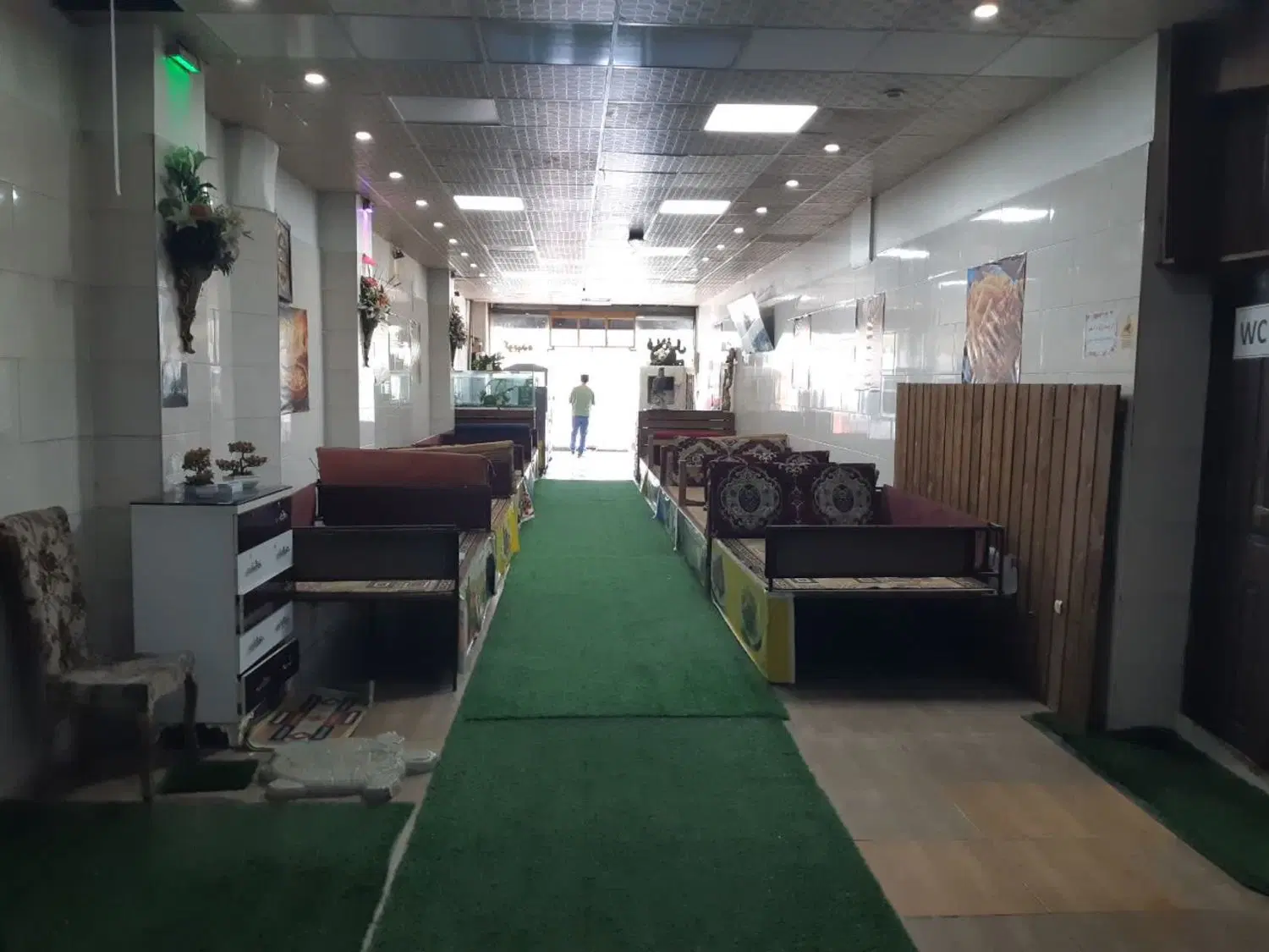 فروش مغازه ۲۱۰ متری