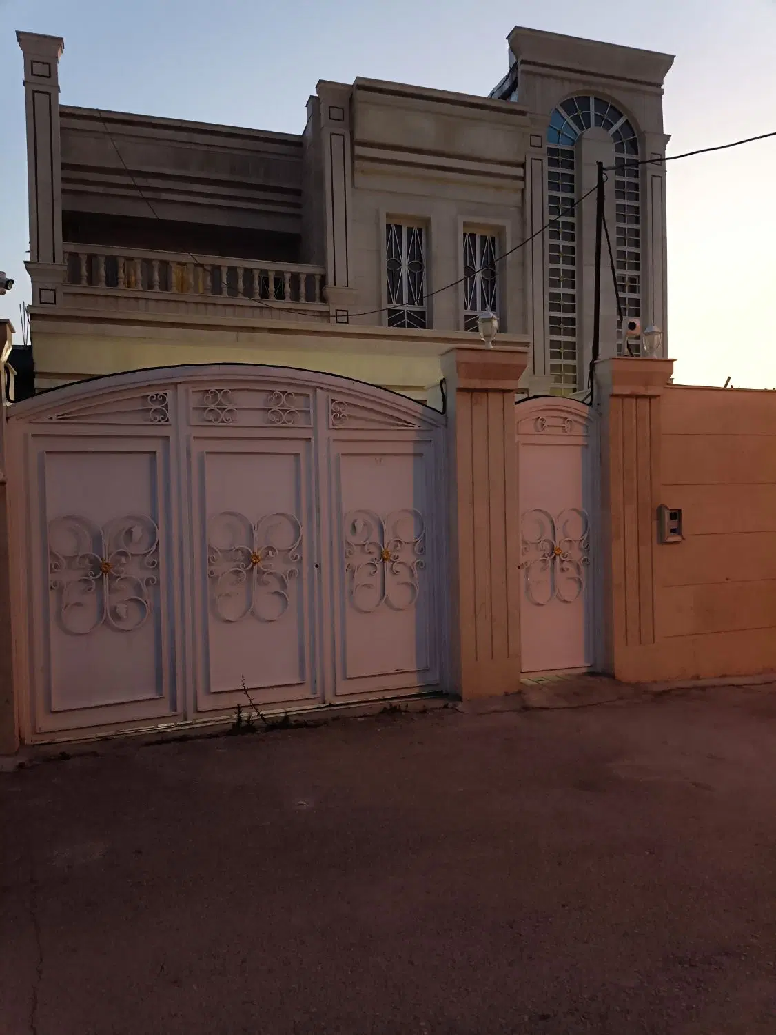 خونه دو طبقه نجف آباد