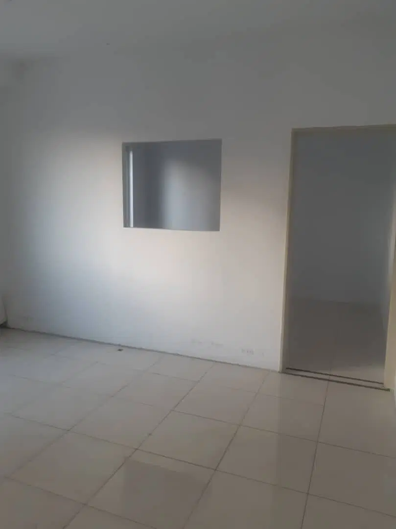 ۱۰۰ متر اداری سند مسکونی بر داریوش