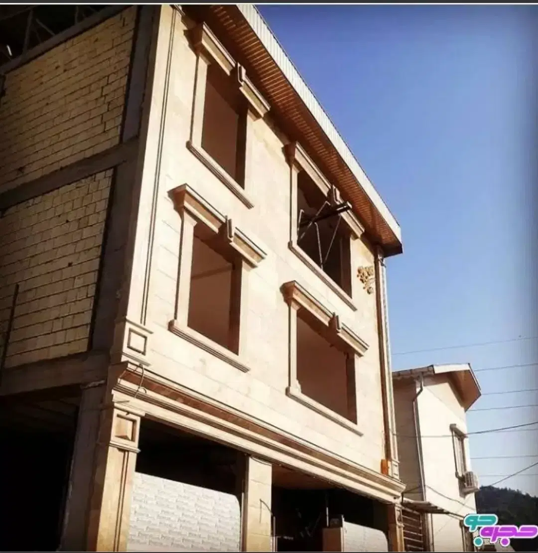 ۹۳ متر ویلایی ۳ طبقه  با مغازه نعمت آباد