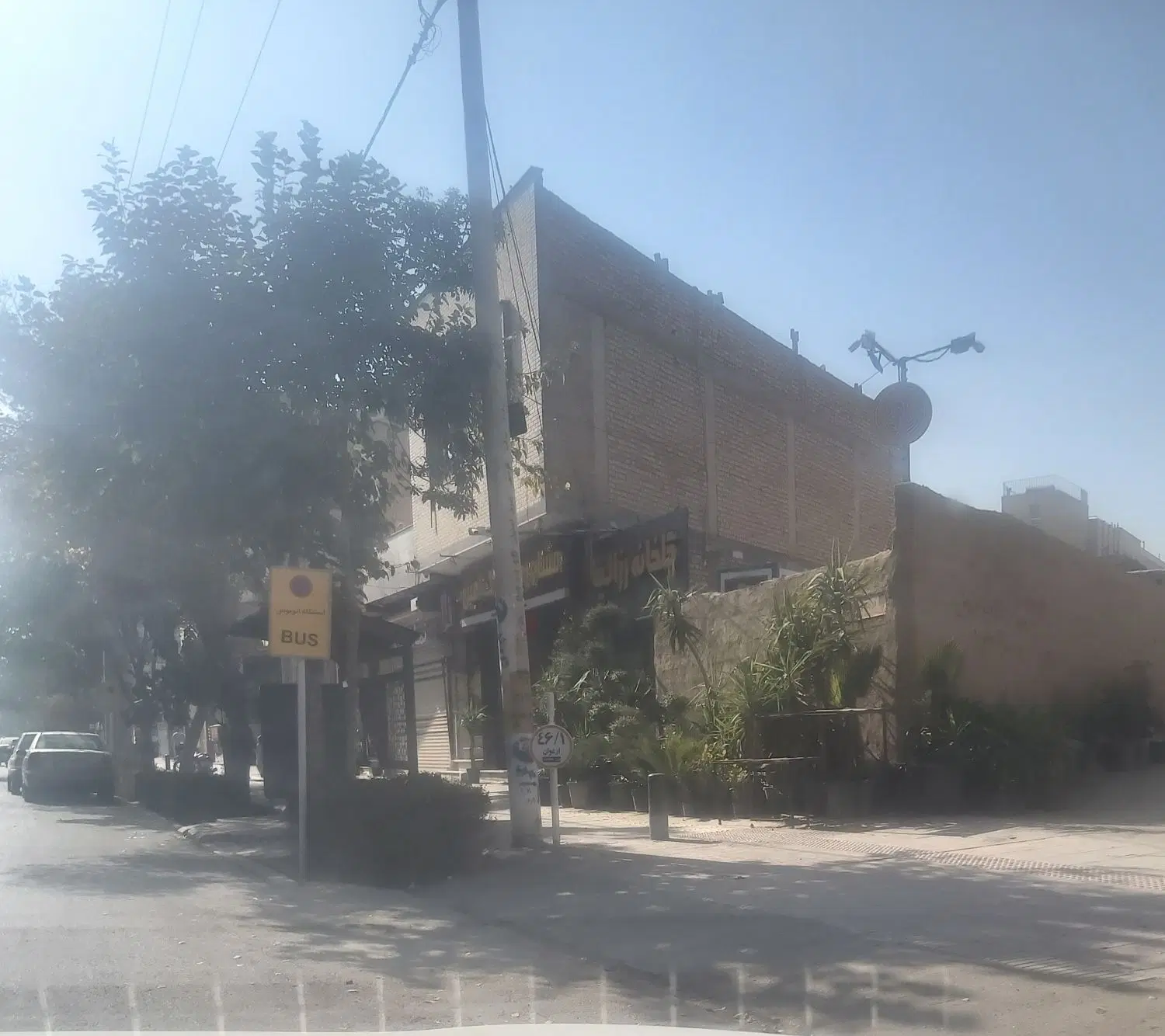 فروش زمین بر رباط اول