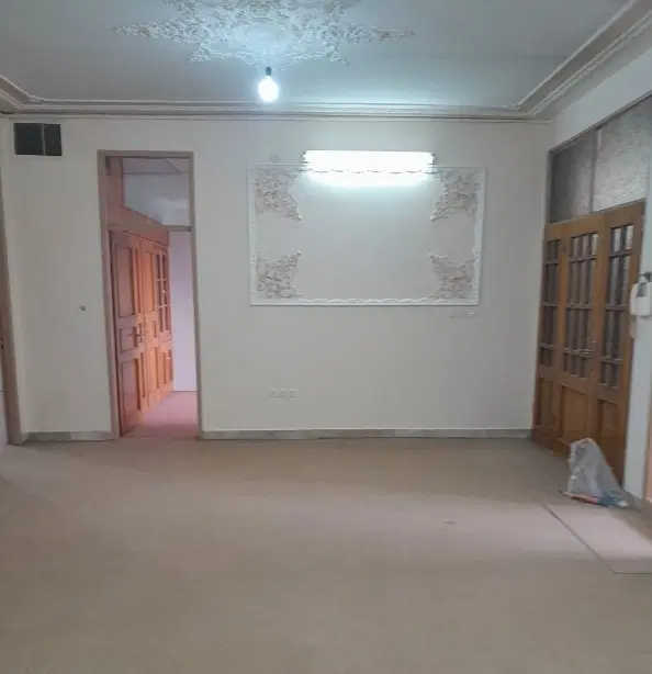 ویلایی دربست دارای ۳ طبقه بنا،خیابان امام رضا