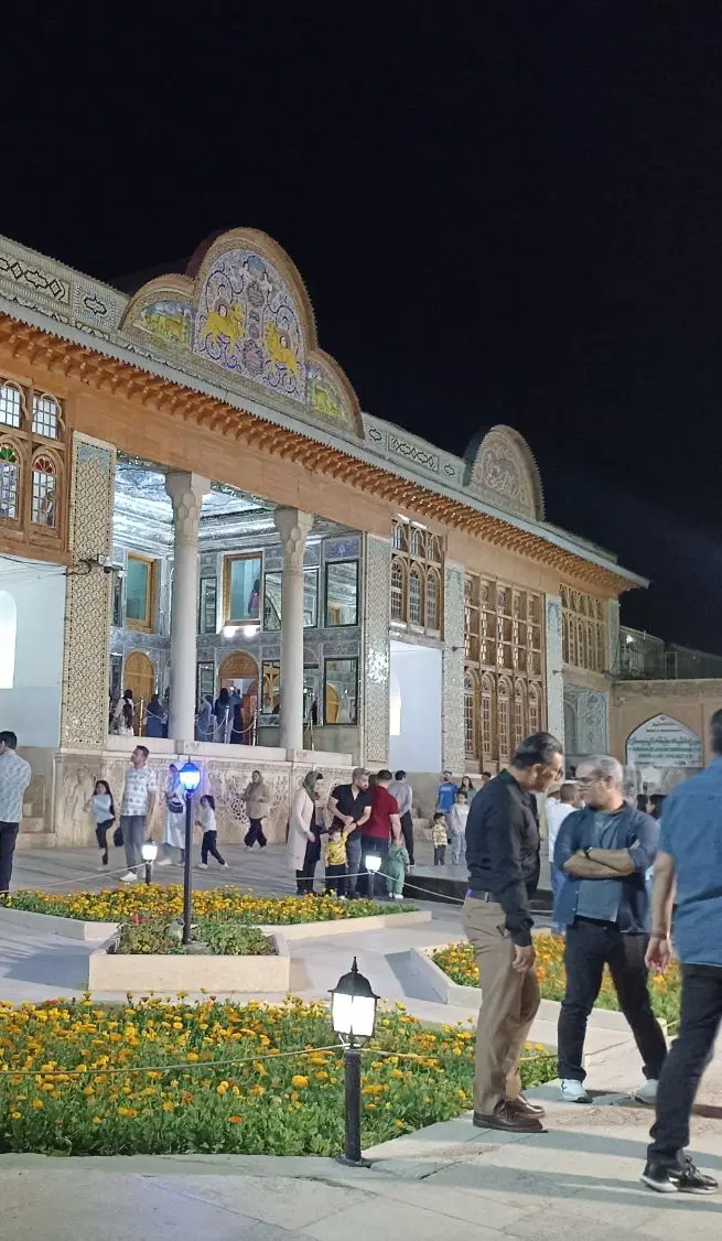 اجاره خانه قدیم ساخت قابل نشیمن   بر خیابان