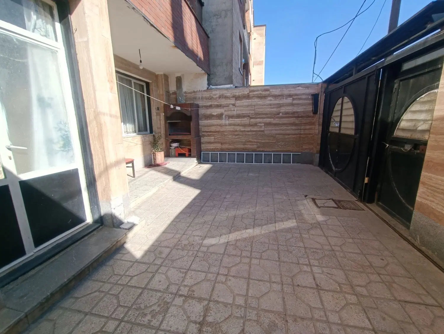 اجاره پارکینگ مستقل بدون مزاحم دربست میباشد