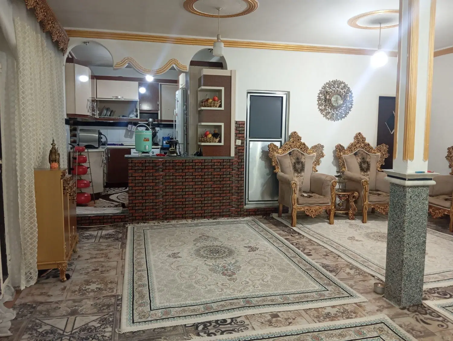 فروشی حیاط شخصی