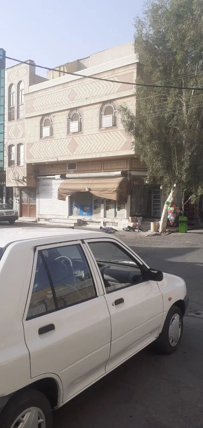 ۱۲۶ متر_آذر