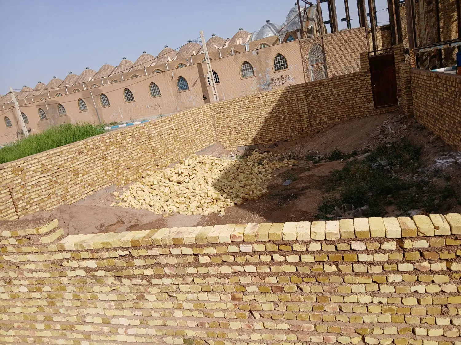 زمین بحر بازار