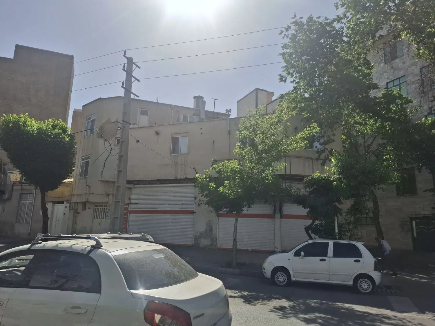 سه دهنه مغازه ۸۰م بر بلوار نبوت