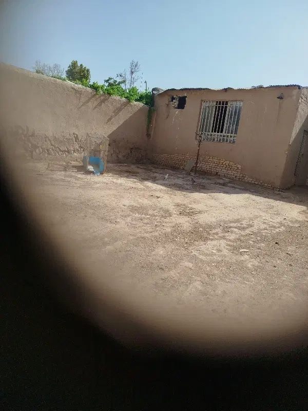 اجاره سالن تیرچه بلوک باحیاط ۱۵۰متر.