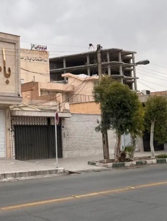 ویلایی لوکس ۳ طبقه بر ۲۰ متری شهید بهشتی