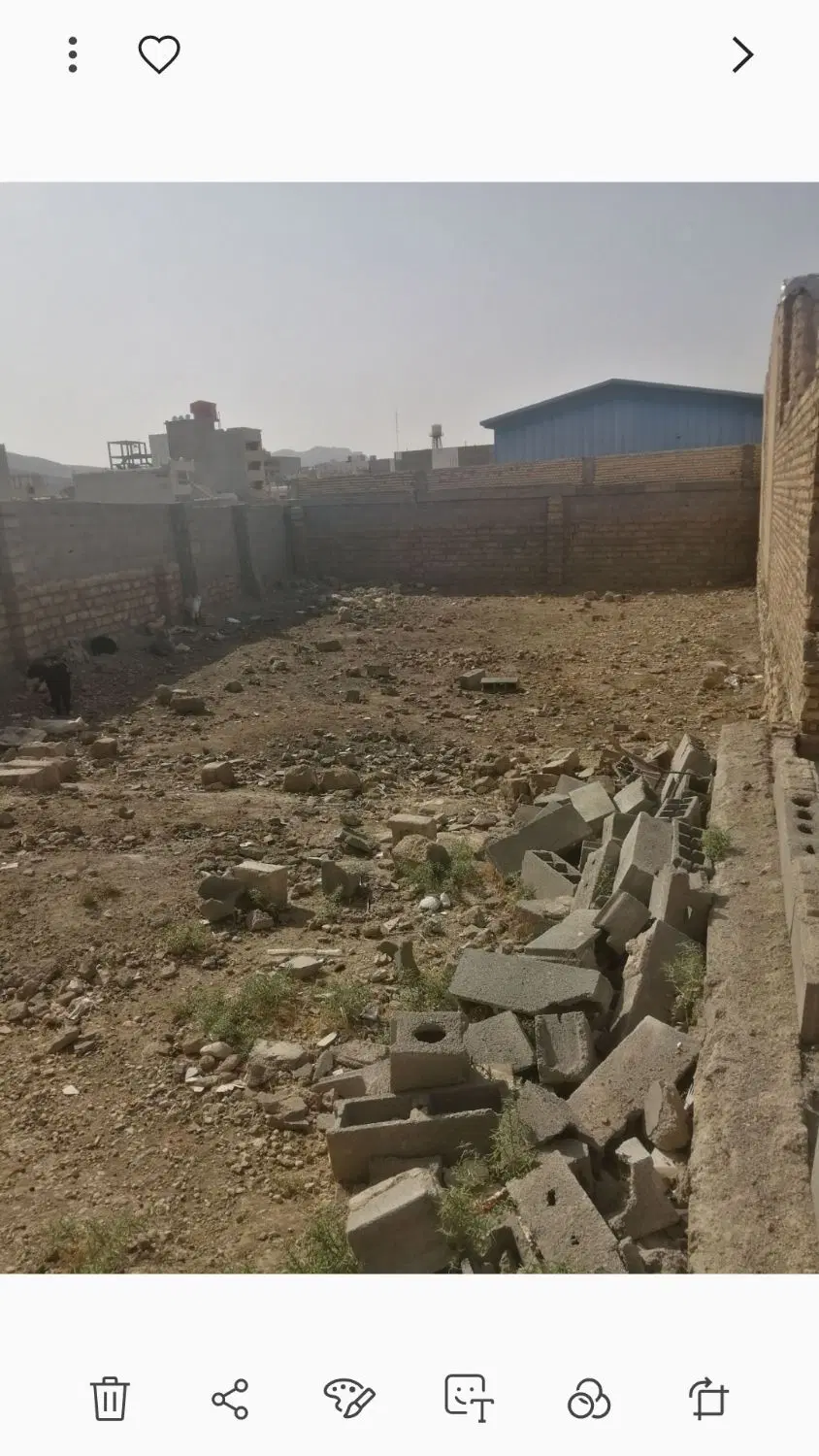 زمین  ساخت ساز