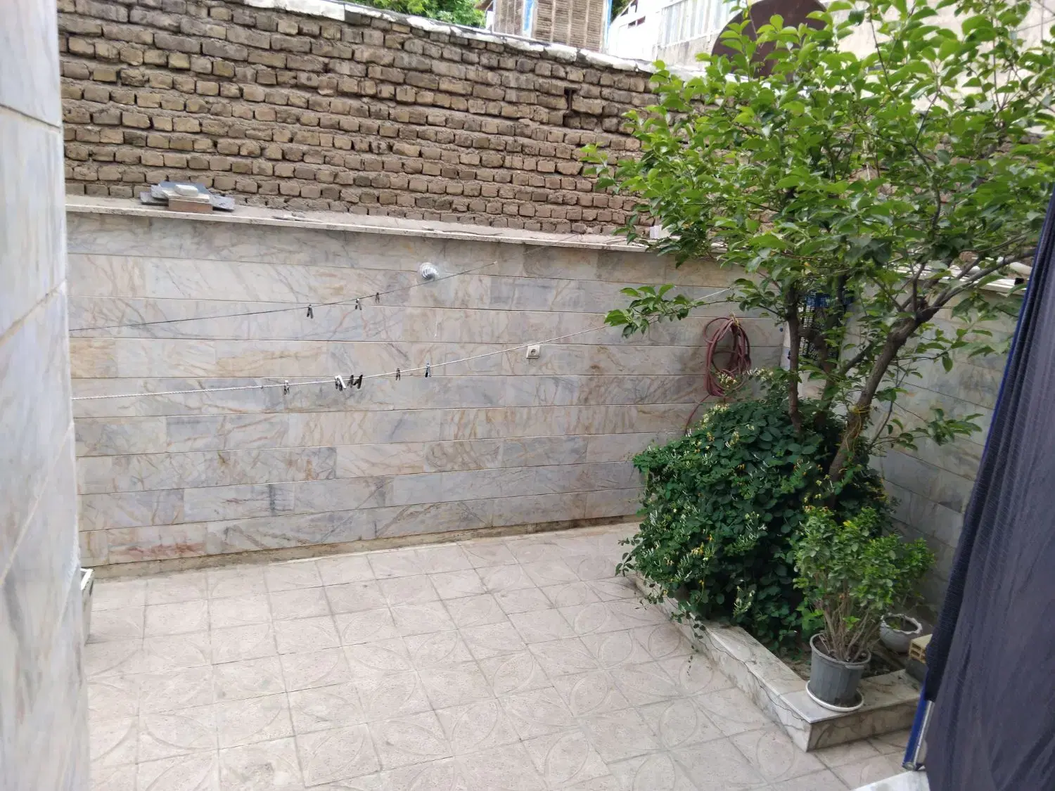 ‌واحد ۱۴۵ متری بهترین لوکیشن منطقه طبقه همکف