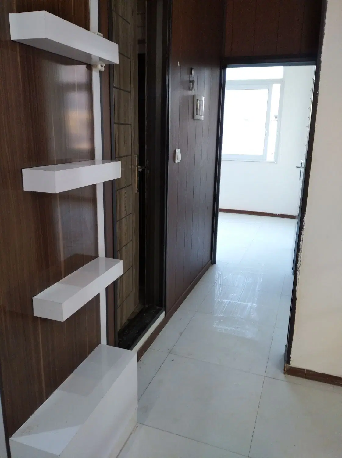 طبقه اول.بسیار شیک.حصار