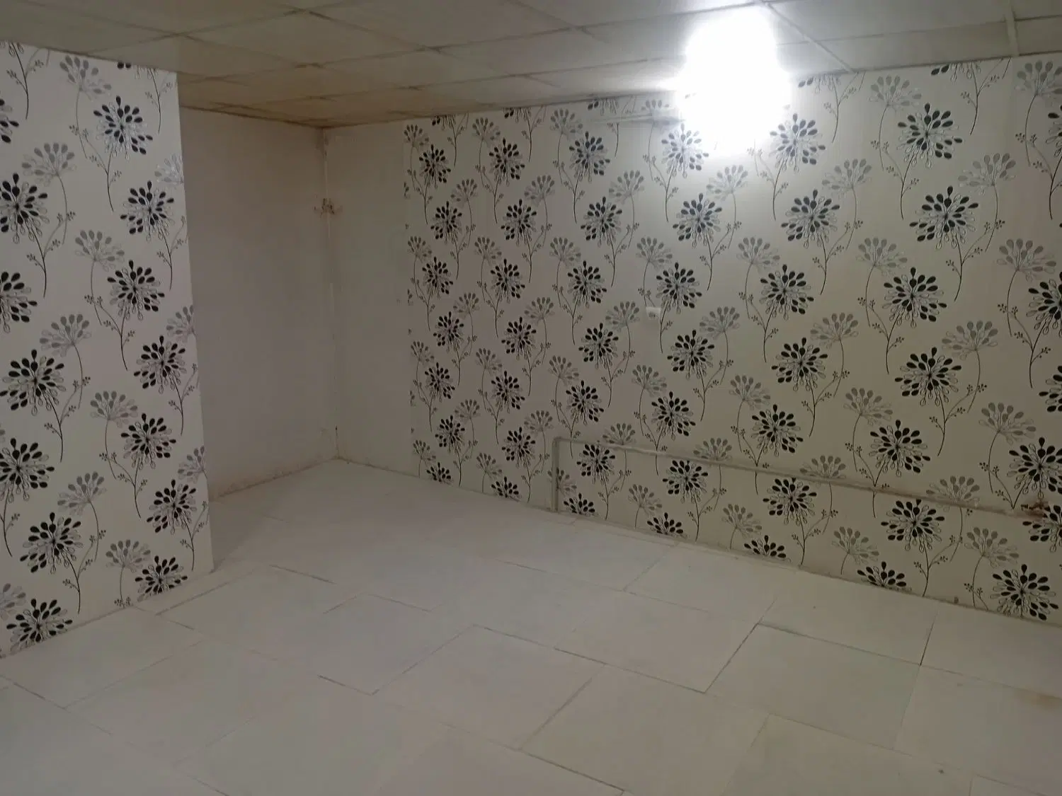 یک طبقه نیم