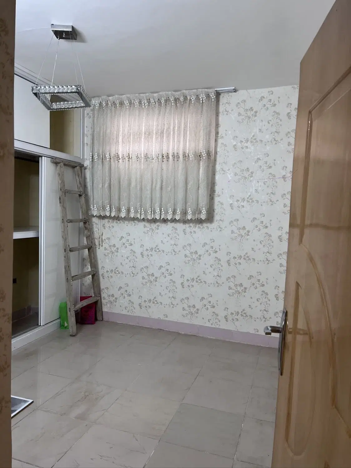 دو طبقه مرکز شهر