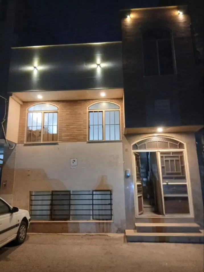 ویلایی نقلی دربست