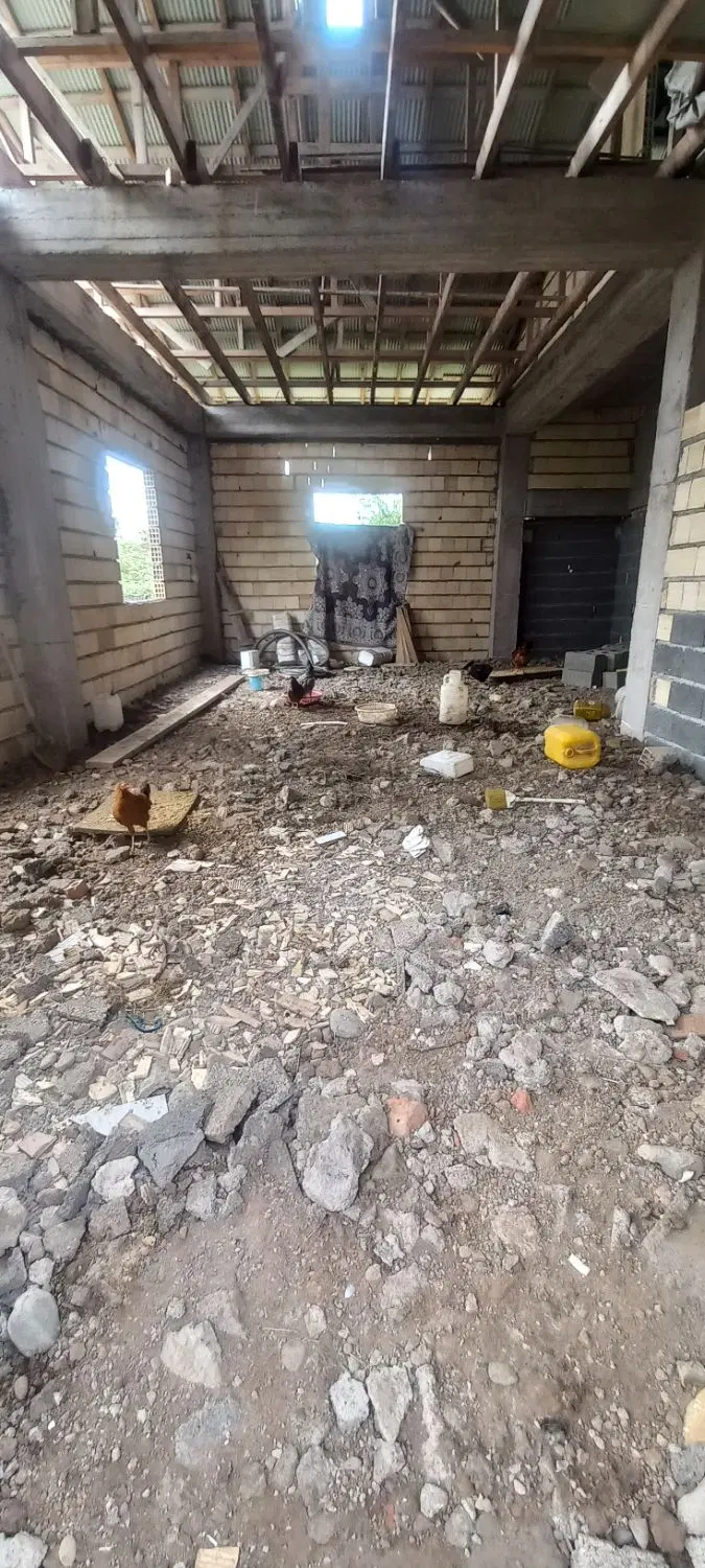 خانه ویلایی نیمه کاره