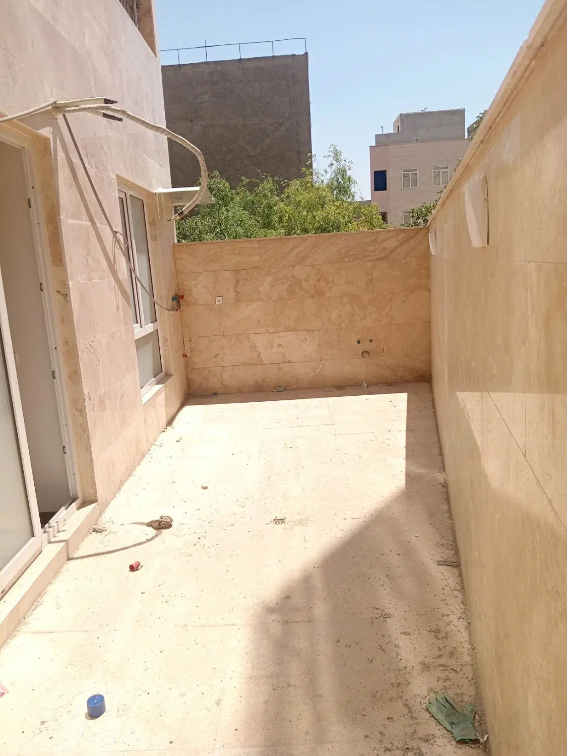 آپارتمان ۱۰۰متری طبقه ۴ و واحد۱۱۶متری طبقه اول
