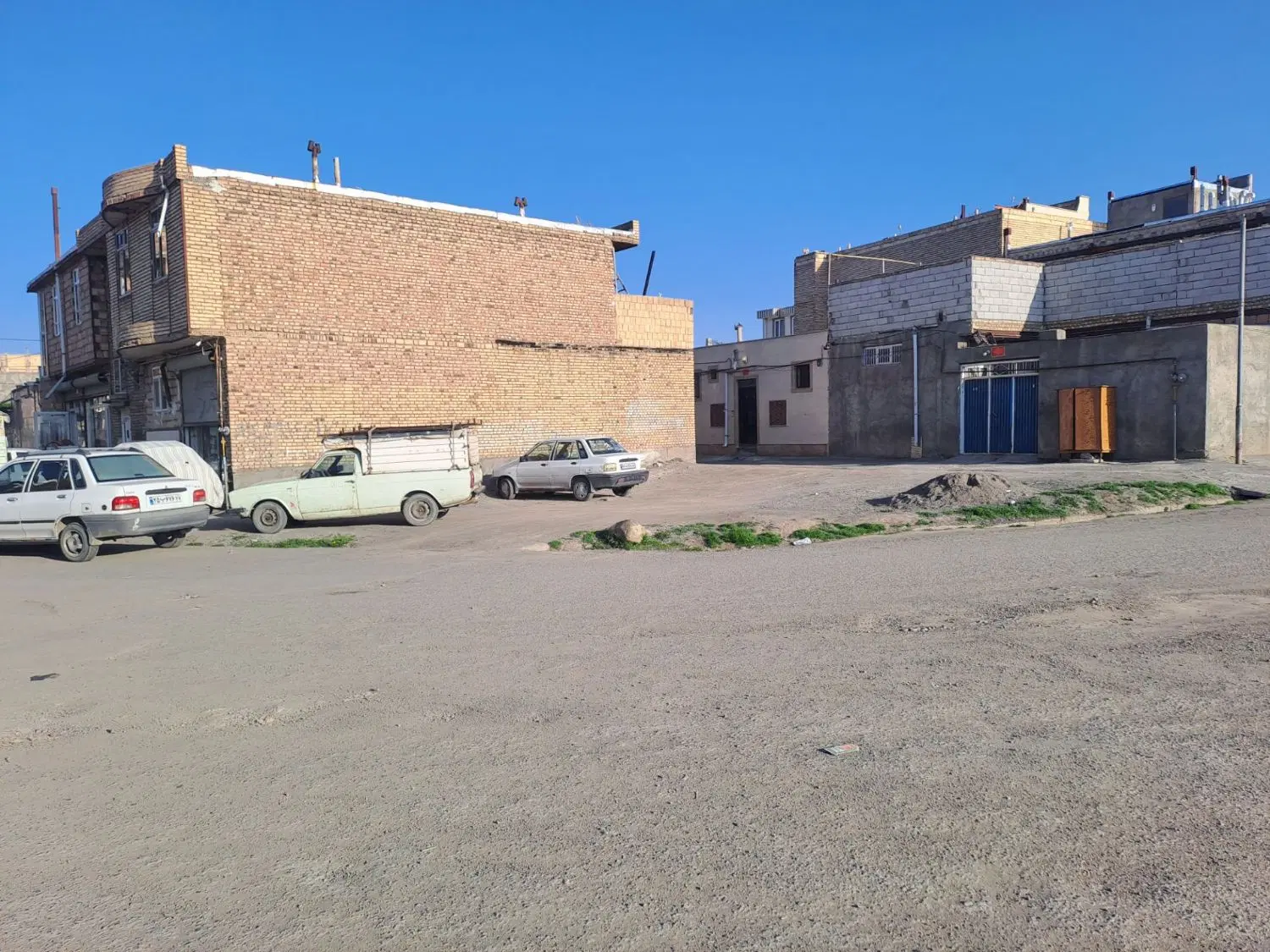 زمین مسکونی 106 متری سه نبش