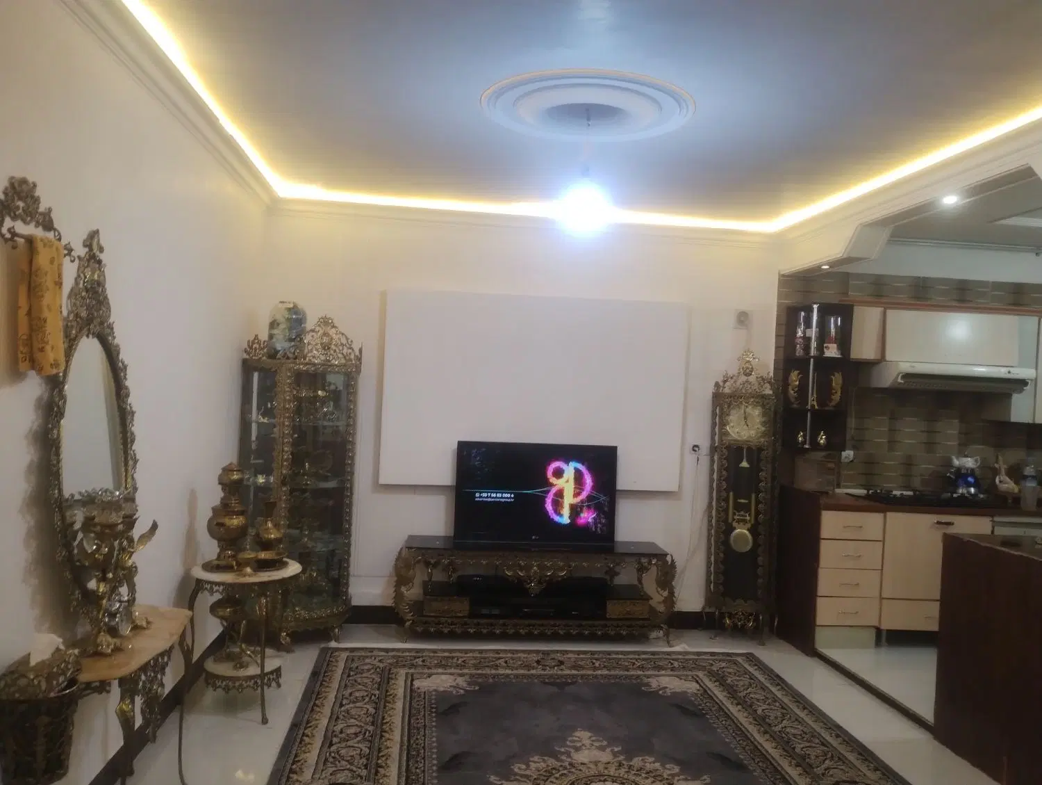 خونه میدون راهنمایی 100متر سند دارد