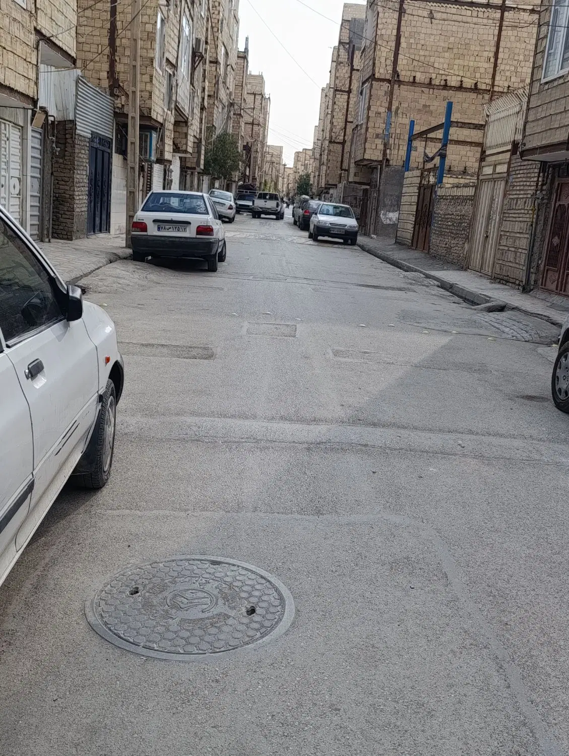 اپارتمان ۱۱۰متری با پارکینگ وچاله اسانسور