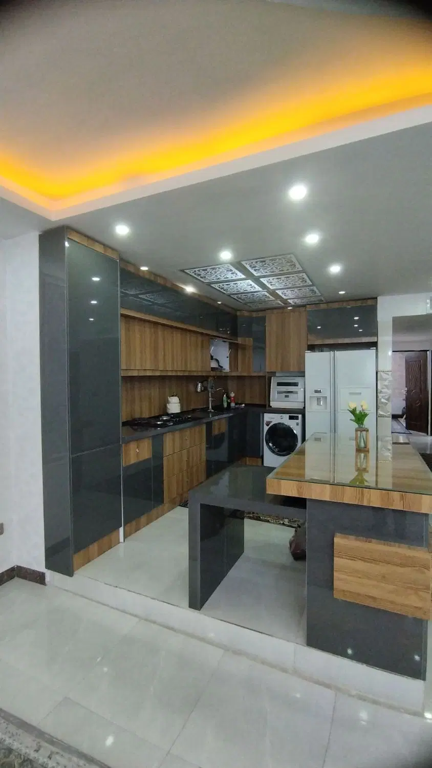 آپارتمان تک واحدی