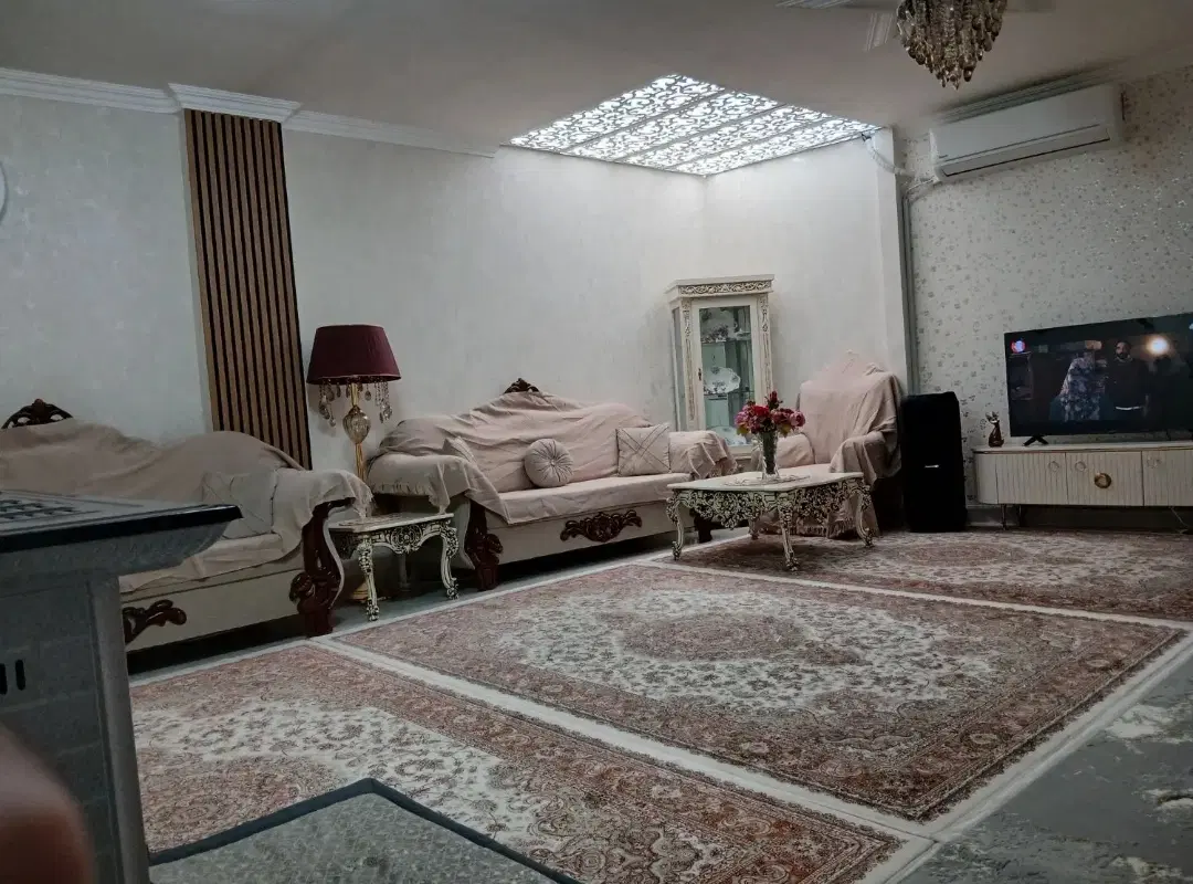 همخونه خانم نیازمندیم