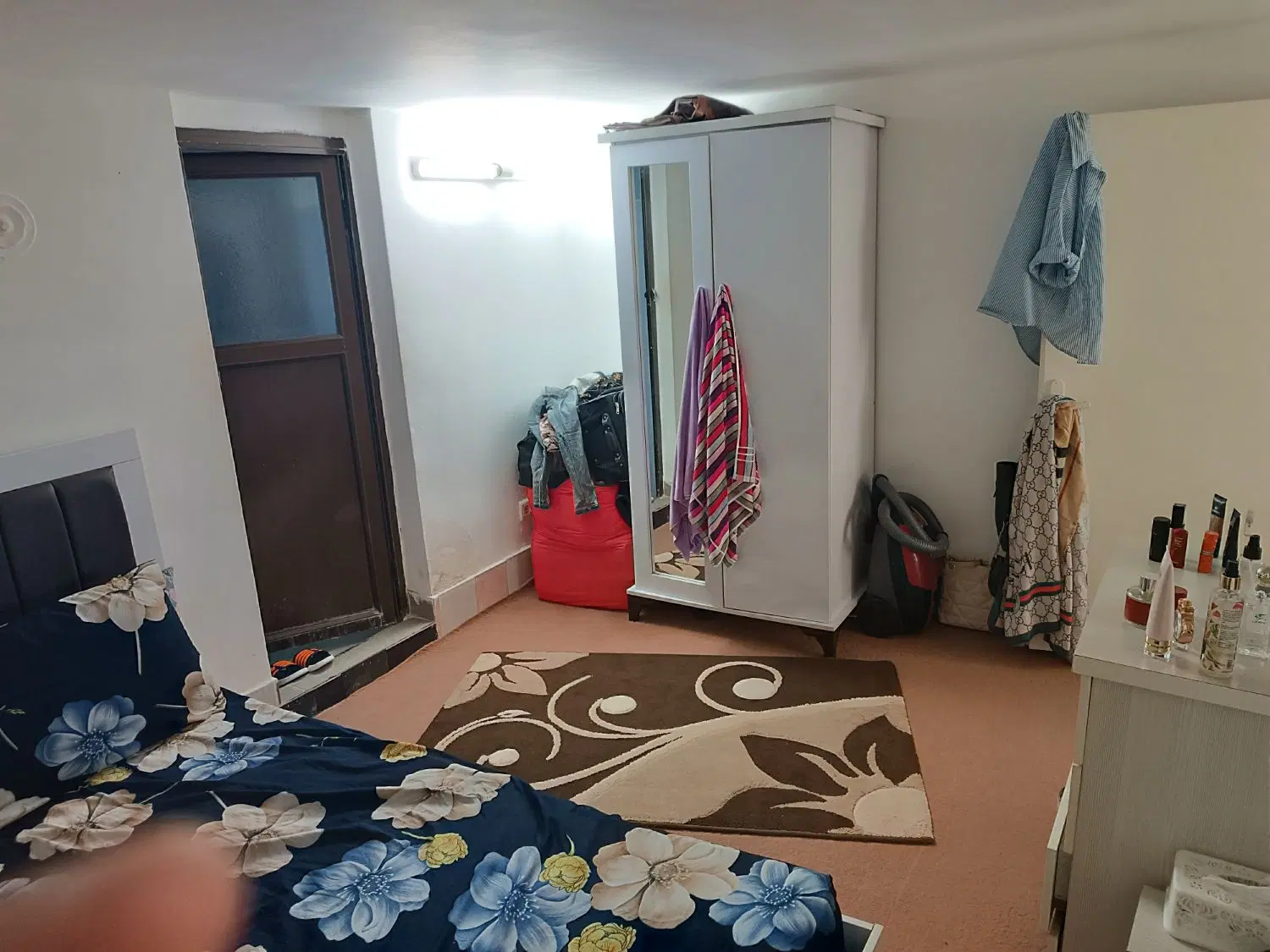 اجاره خانه دربستی حیاط دار کوچک 65 متری شریفی 23