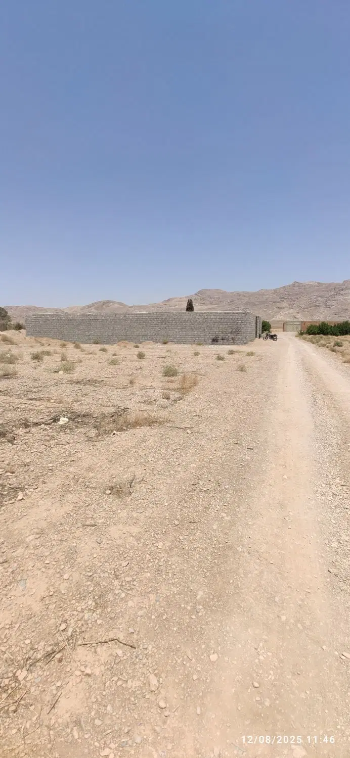 زمین باغی دنج