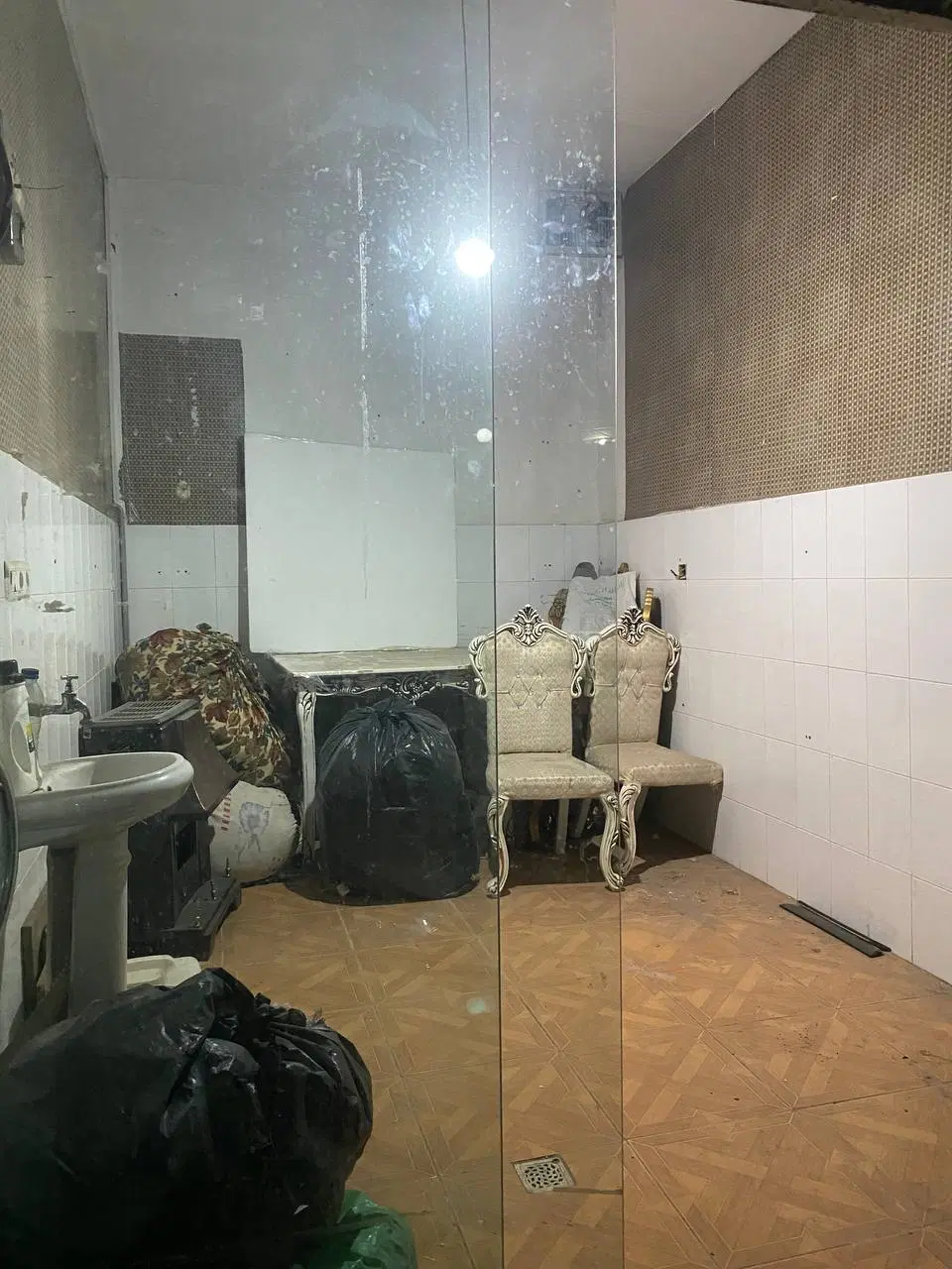 مغاره ۱۵ متری اجاره داده میشود