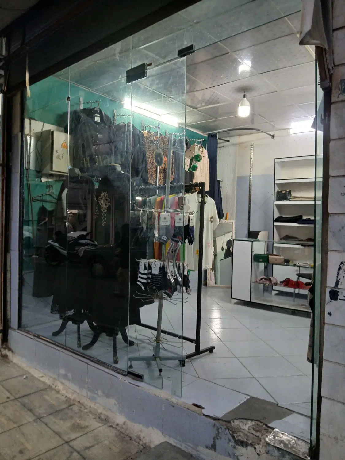 خانه مسکونی و تجاری