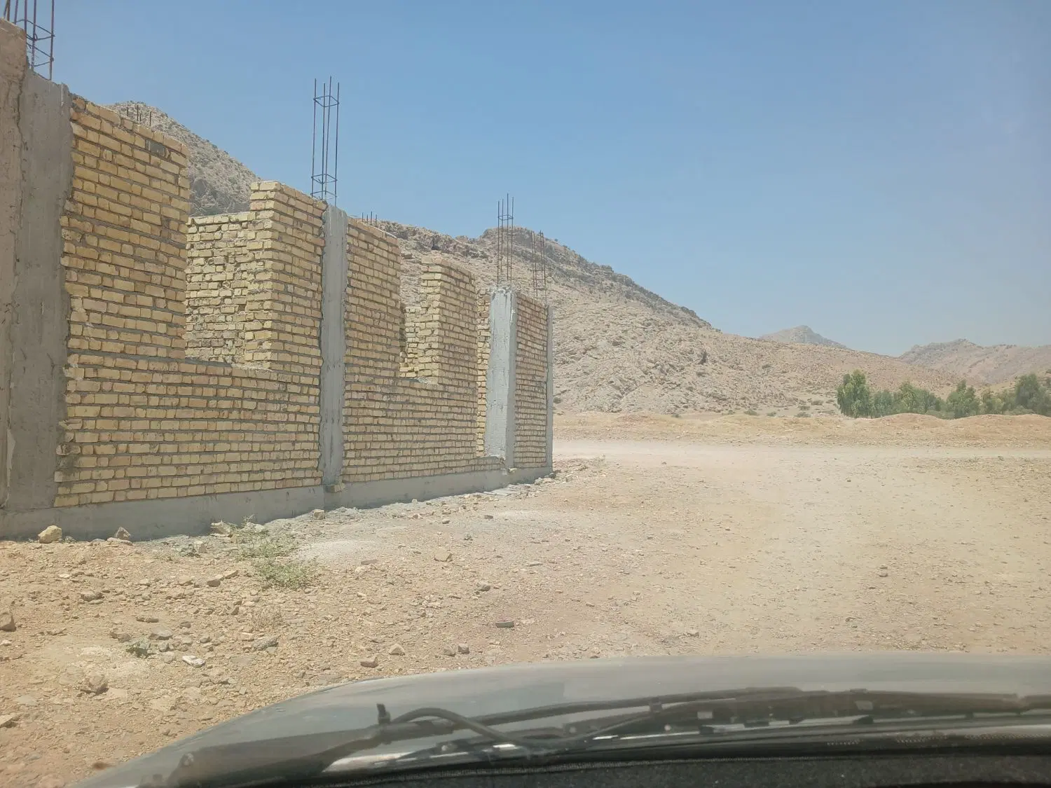 خونه نیمکاره زیرتیر