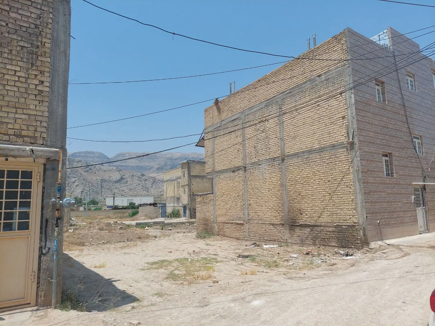 زمین مسکونی۱۳۵ متری طرح هادی شاپورجان