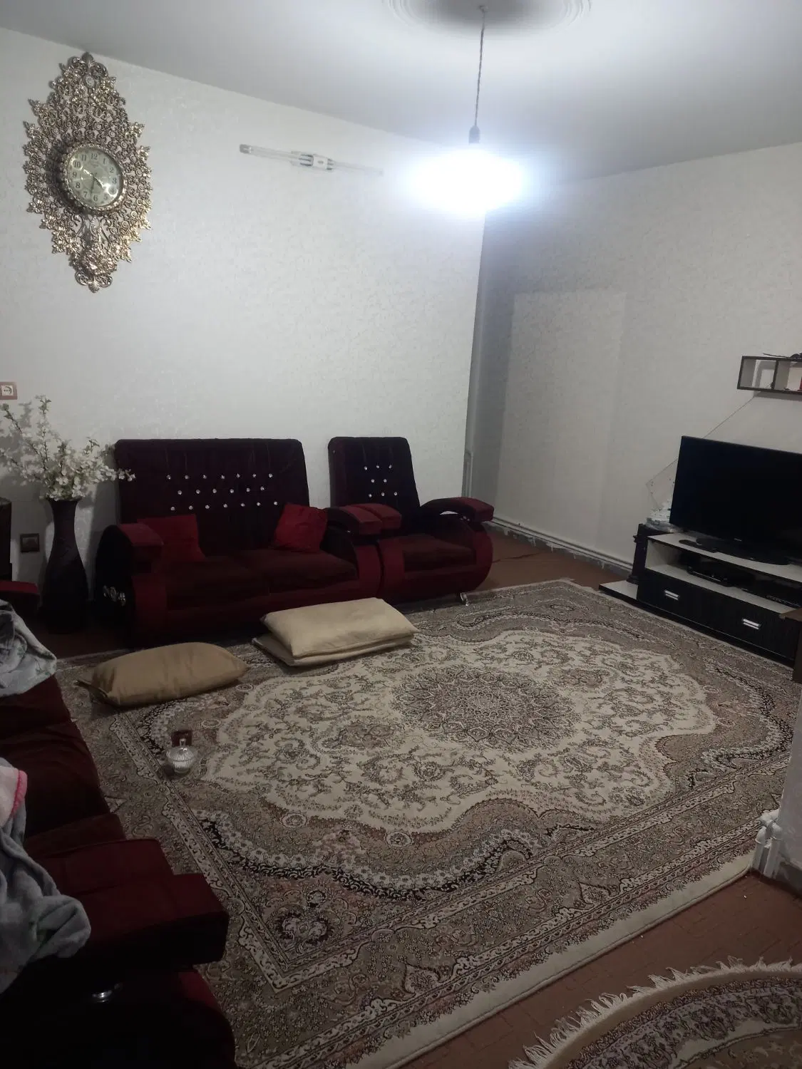 واحد ۵۶متر طبقه دوم تک واحدی رو به نما