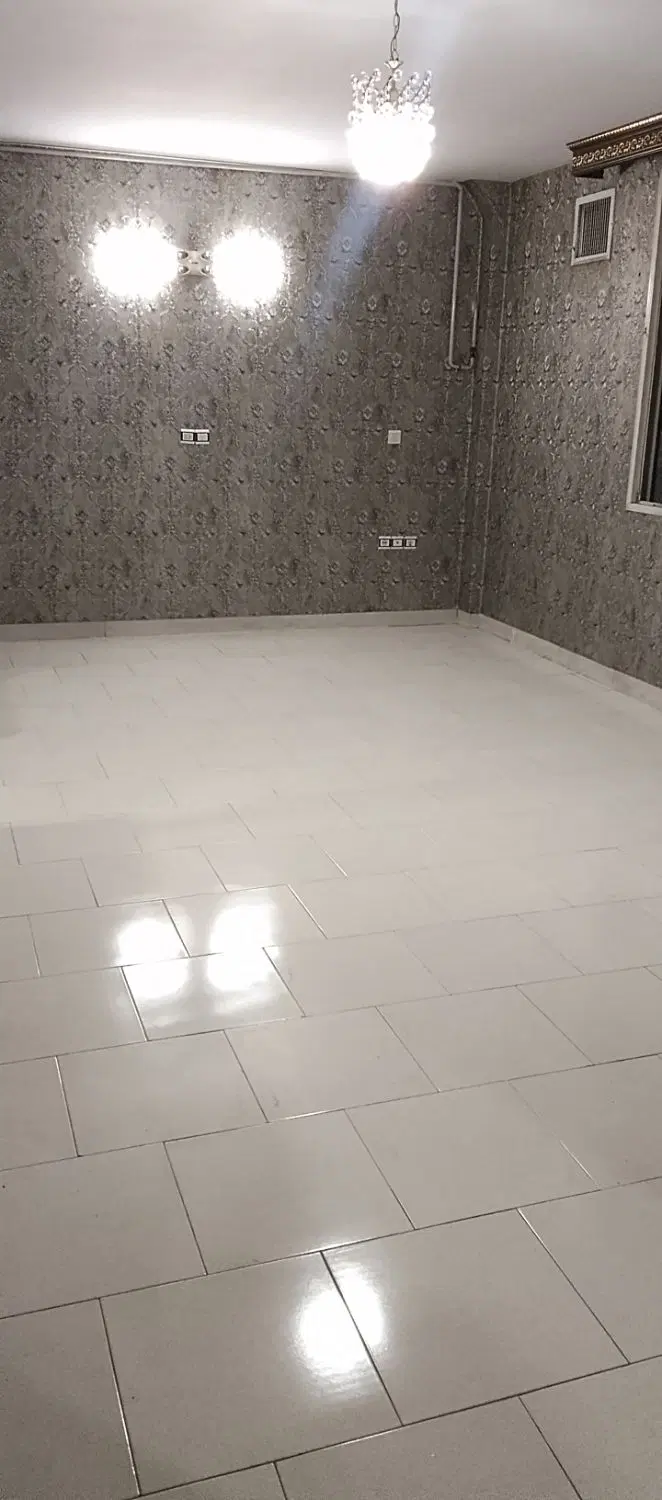 آپارتمان ۷۵ متری میرزایی